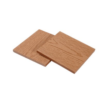 WPC za ograje in obloge s steno